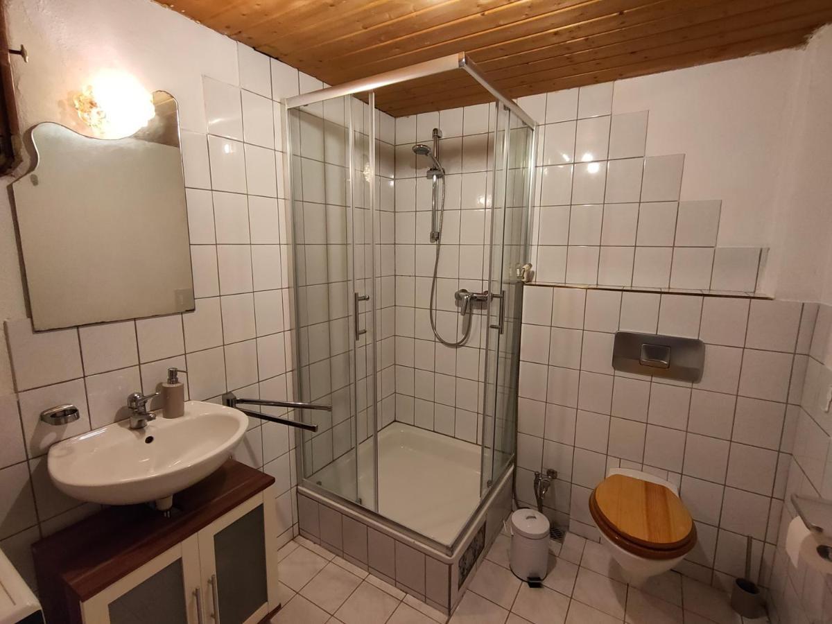 Gemuetliche Ferienwohnung Mit Kamin Und Garten جارمش بارتنكيرشن المظهر الخارجي الصورة